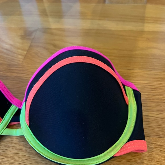 Strapless bathing suit top! - Picture 6 of 9